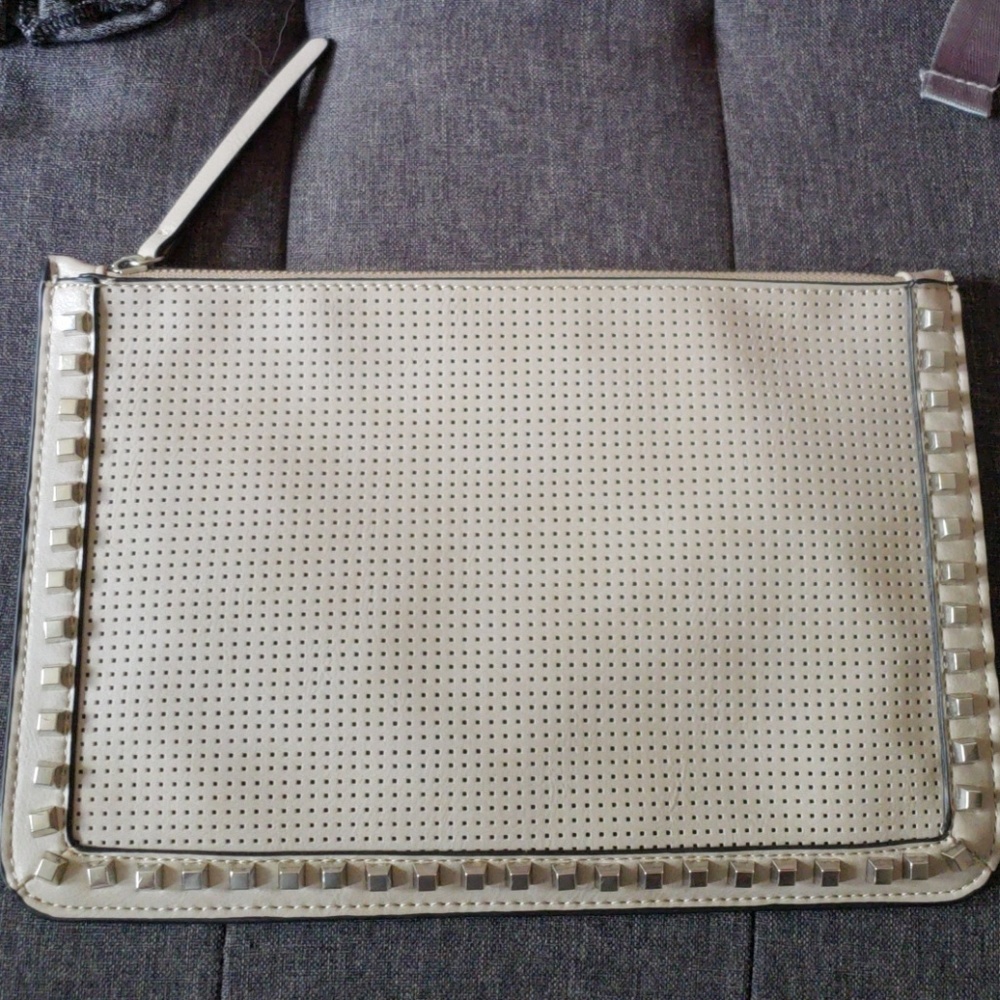 BRAND NEW Summer and Rose Stella Clutch